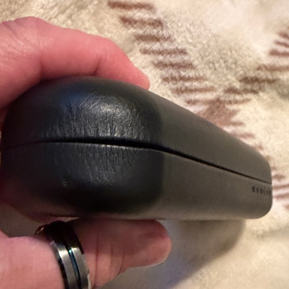 (2) Oakley eyeglasses cases!! Brand new!! Price is for BOTH!! - Picture 5 of 8